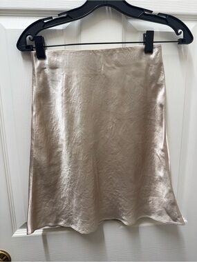 NEW Aritzia babaton slip satin mini skirt size 2